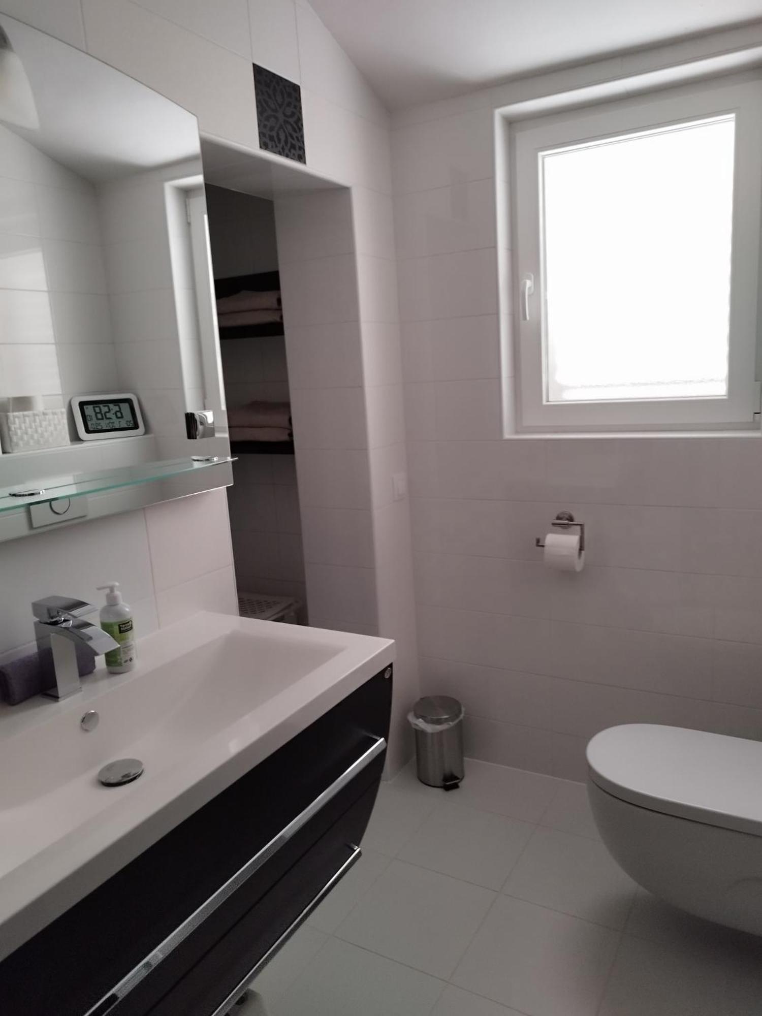 Ferienwohnung Am Sandstrand أوميس المظهر الخارجي الصورة
